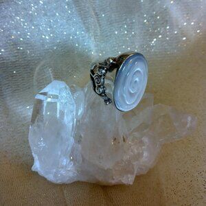 Ring; large, sterling silver, abalone, stunning setting, size 8. flawless
